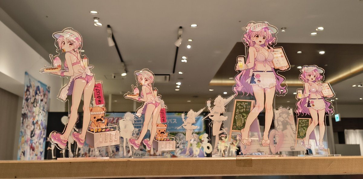 chocoranpan's tweet photo. アベノラクバスのきららサマーフェスティバル2026へ🌊🏖️
展示のアクスタがどの作品も最高すぎて📸
めぐねえ最高過ぎんか…👙
今週はついにきらら&amp;FUZストアもオープンするのでそちらも見に行きたいと思います🔥
#まんがタイムきらら #がっこうぐらし
#ぼっちざろっく https://t.co/dKjLciALyI