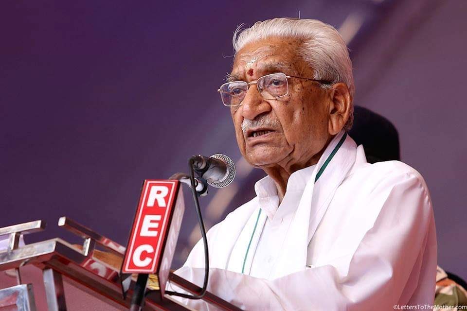 Girishbdwj's tweet photo. On his 100th Janmadin today.
The man who took lathi blows leading Kar Seva at Ayodhya, never compromised, and lived only for Ram Janmabhoomi.
Ram Mandir now stands. His tapasya did not go in vain.
Naman to the true Hindu Hriday Samrat Shri Ashok Singhal Ji. #100YearsOfAshokJi https://t.co/XUnJ7xQ4N8