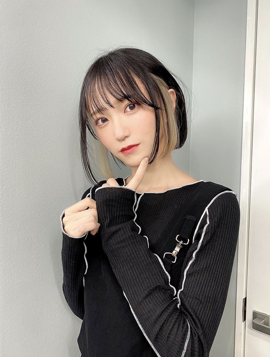 Akarishinshin's tweet photo. これは女の子も沼らせる小悪魔のいーちゃん
この子に片想いして散った女の子数知れず

#野口衣織 https://t.co/485V8iVGqw
