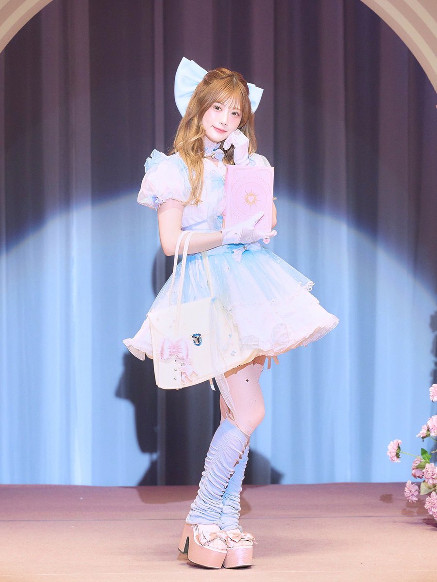 _malymoon's tweet photo. Malymoon初の単独ファッションショー🌙
Halloween Fashion Show 2026✨
Produced by PECHE

Model｜ 東村芽依
品番 ｜ CS25212/CS26021

#Malymoon #マリームーンHFS2026 https://t.co/EBkvFX2q9i