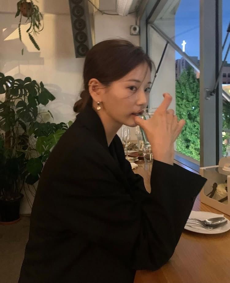1999_ls's tweet photo. 今年は、こうゆうヘルシー美女たちを目指します。 https://t.co/hksGfySi5E