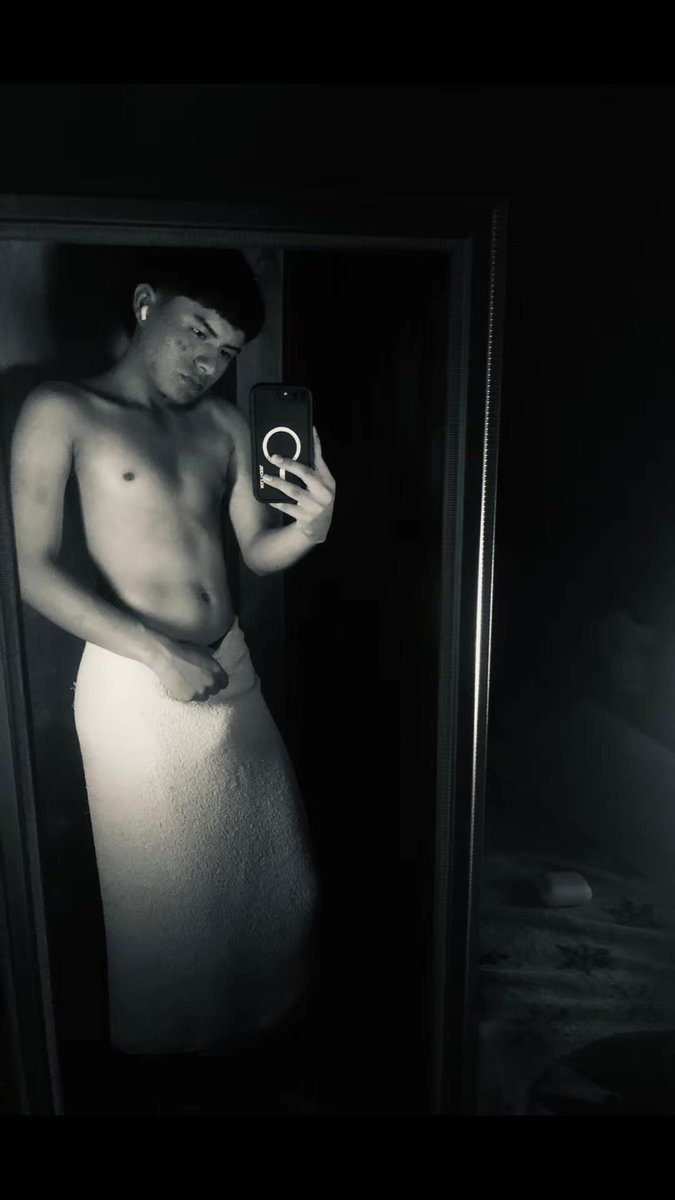 Josueut0c's tweet photo. Una recién salido de bañar 🔥🫦 https://t.co/e35vtLoh8U