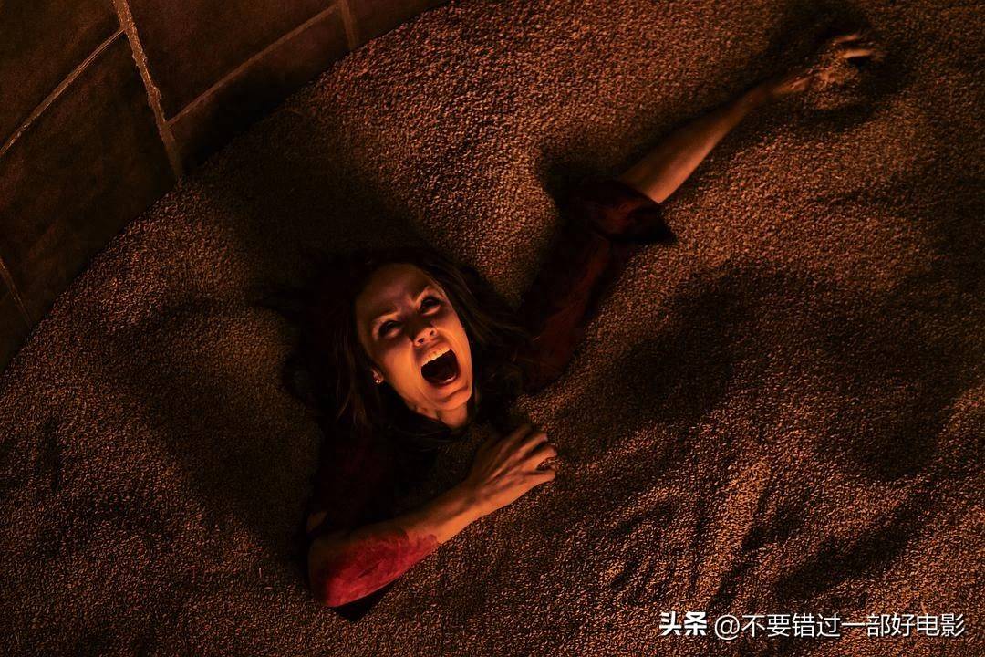 LamonicaAb2wpg's tweet photo. Must-watch film of the season! This mind-bending thriller has twists that’ll keep you on the edge of your seat till the final frame—drop a  if you’re adding it to your watchlist tonight! https://t.co/h2RBDdMXuZ