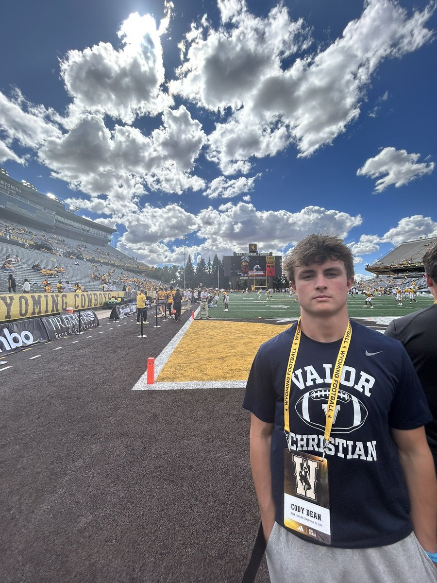 CodyDeanCO11's tweet photo. Thank you @CoachBHen and @JamoBrown_ for the game day invite. Great time meeting the staff and @JPetrino, look forward to coming back in the spring. @Coach_Sanford2 @CoachRuemp @wyo_football @TommyVento16 @GoValorFootball @GregBiggins @OJW_Scouting https://t.co/Z3sznKRPrv