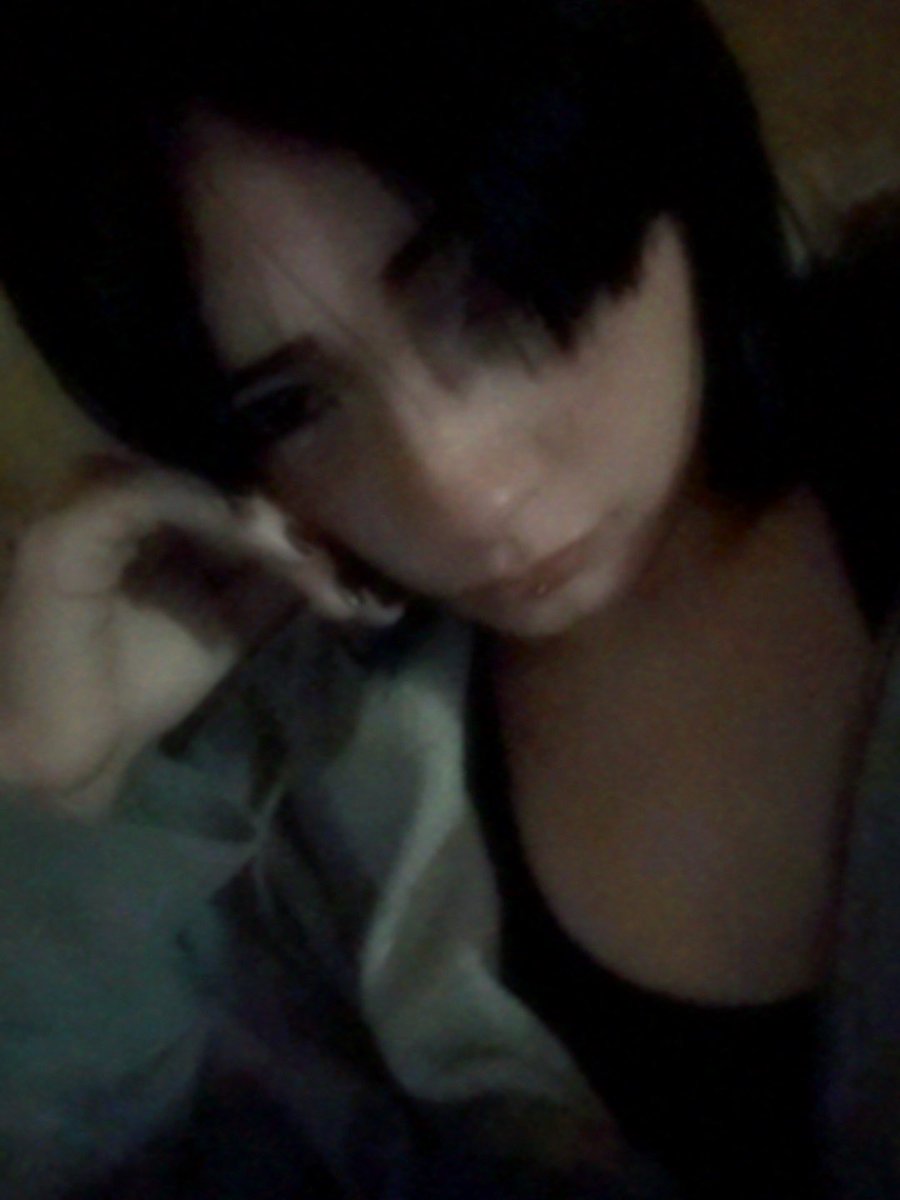 divinityvamp's tweet photo. I feel like a masc lesbian today https://t.co/3Uogkg34nS