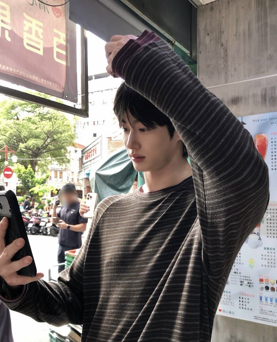 byeongwo_'s tweet photo. holaaaa, díganme hola https://t.co/AIHVbccZsB