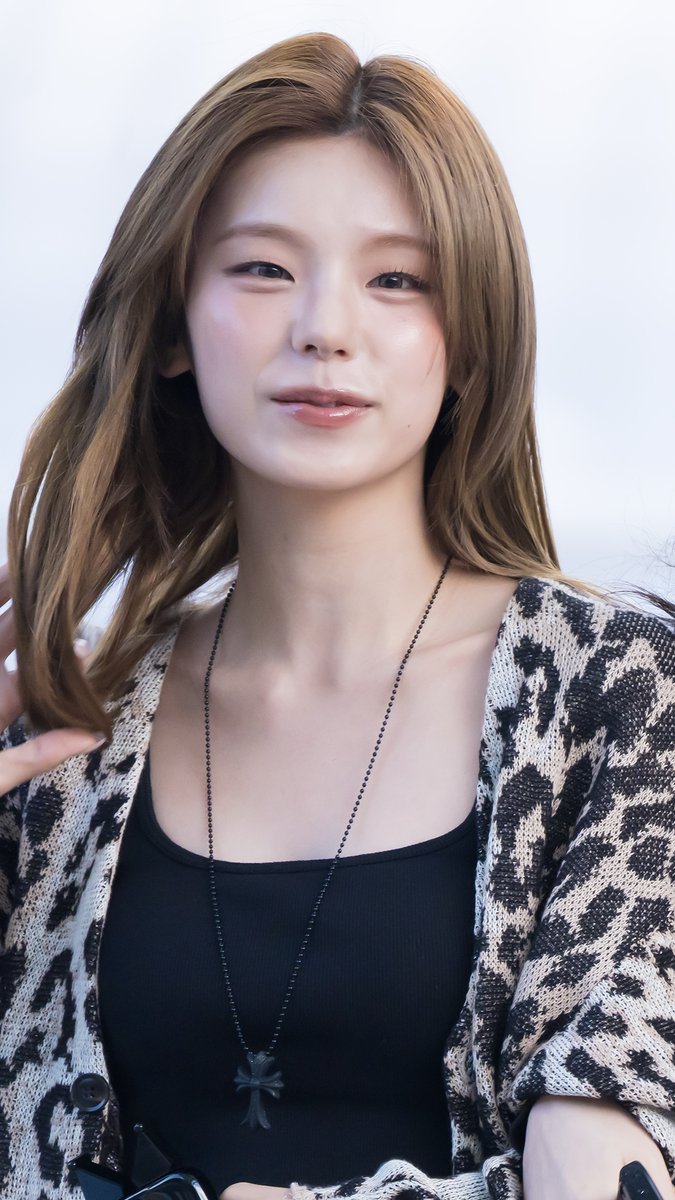 ITZY_PAN's tweet photo. 260926
#있지 #ITZY #예지 #YEJI https://t.co/e34VHBCS14