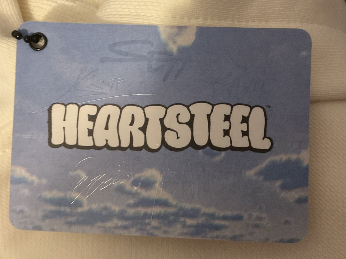phelmimiu's tweet photo. if anyone wants to know what the sett hang tag looks like. it gives us their info !!! the back has all of their signatures https://t.co/kjLayaLmgg