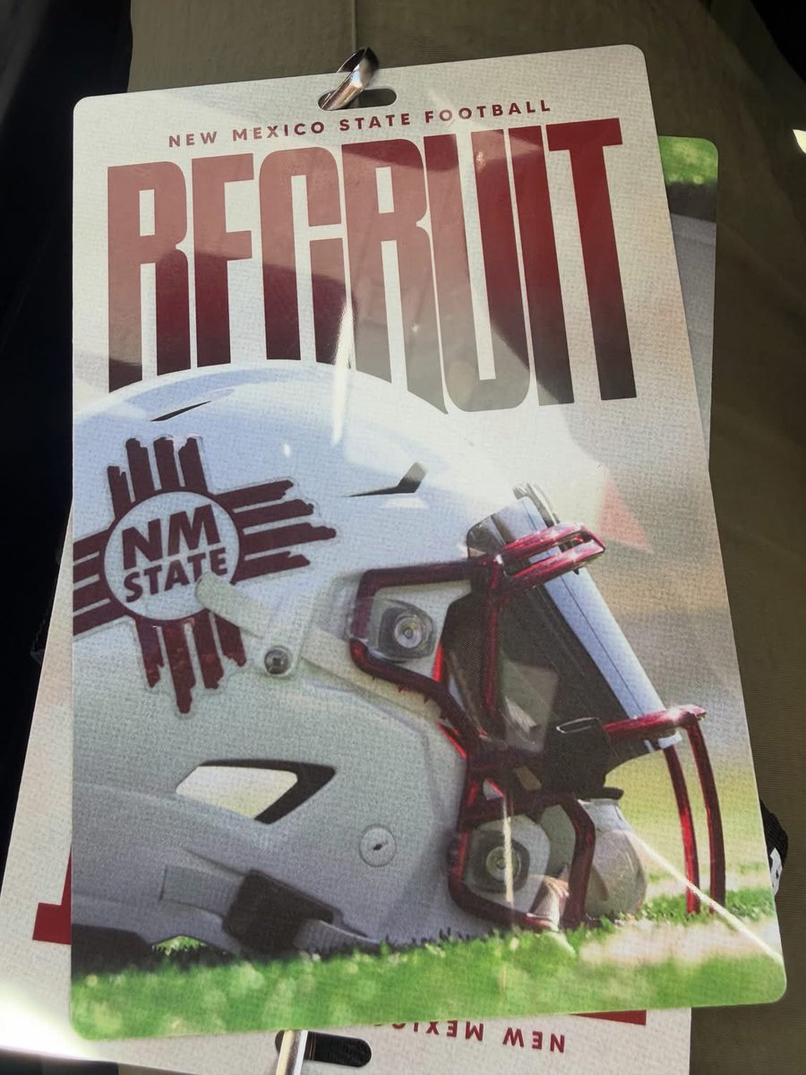 MylesPolite's tweet photo. Had a great Game Day visit at @NMStateFootball! Appreciate @coachC_Cormier, @coachsteveirvin and @CoachHFernandez for showing love and taking the time to talk with me today.

Looking forward to staying connected and continuing to build! 🌵

#AggieUp @CoachHathcock @CoachBartz @CoachKO27 @perry_pumas @perrypumas