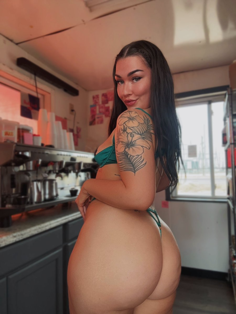 baristabrookee's tweet photo. Don’t miss me Sunday 7am-2pm!
Last day until next weekend!☕️💫 https://t.co/nuIVDCpe6S
