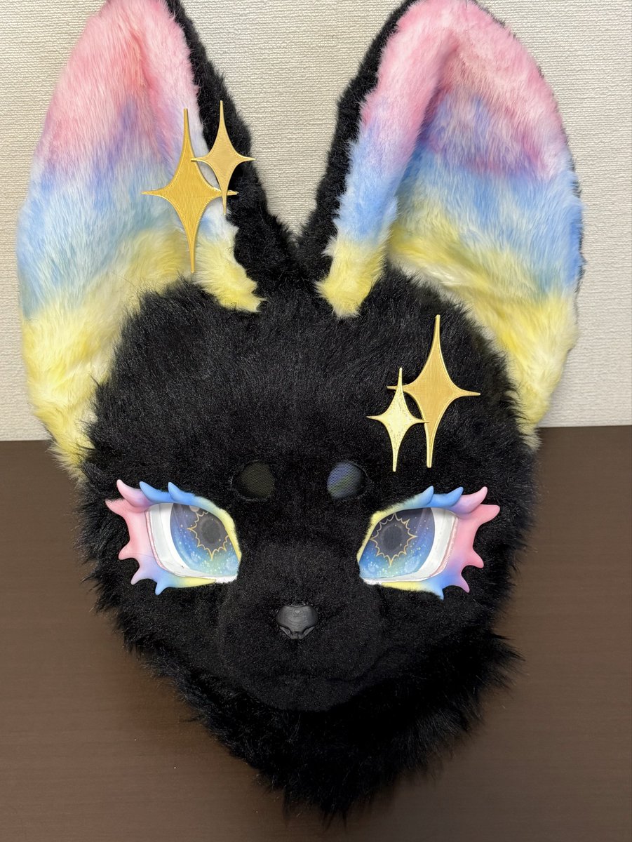Hebius_vibakari's tweet photo. あれから素体のバランスを調整してまつ毛ビシビシケモノできた！まつ毛を目立たせたくてレインボーにしてみた🌈🐱
素体の販売を検討中だよ💪 https://t.co/RHuJJAe50E