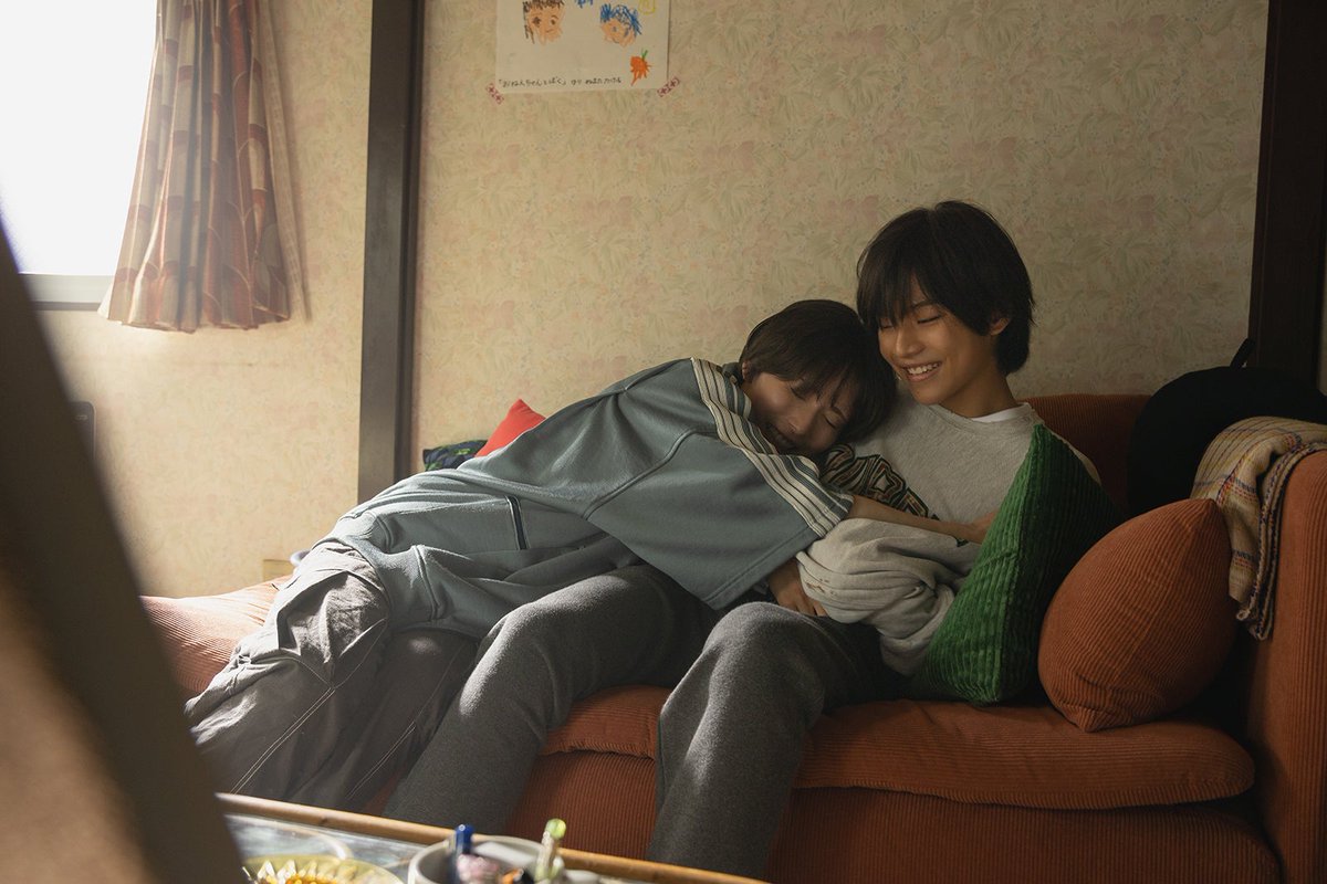 modelpress's tweet photo. Netflix「ダウンタイム」主人公・沼田の弟役
Lienel（リエネル）武田創世に注目👀

難関オーディション勝ち抜き
「国宝」に続く映像作品出演

松岡茉優との姉弟役で存在感✨️
https://t.co/19s7bdZJic

📷️新規場面写真・メイキング写真あり https://t.co/ewhqk8kI0b