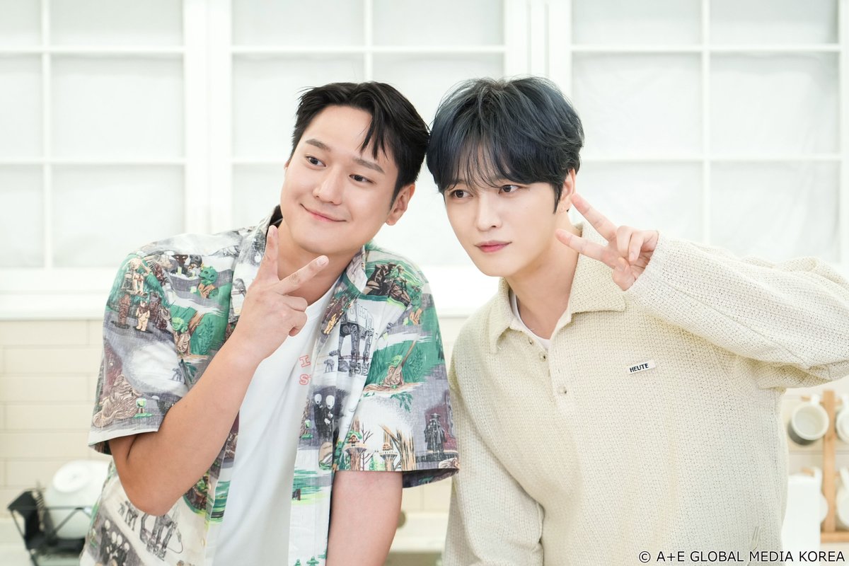 LaLa_TV's tweet photo. 明日9/28(月)～再放送🍳
「#ジェチング シーズン4」
🗓毎週(月～金) 7:00～

#20 のゲストは
#コ・ギョンピョ🍽️

食べることが大好きな2人による
息ぴったりのグルメトークをお届け🍚

体系管理が得意な #ジェジュン が
本当においしい店の見分け方や
ダイエットの秘訣を伝授します😋
https://t.co/zmGMO4wa8J
@iNKODE_JP @Kokyungpyo_jp