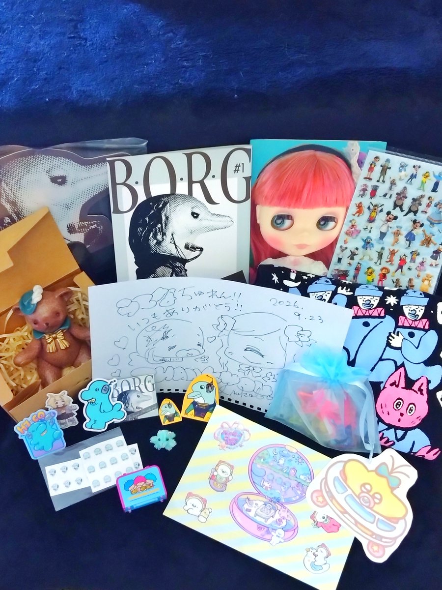 UTENA_monoeye's tweet photo. 先日のモンパフリマの戦利品✨✨

ようこそアルバート伯爵🧸

うろ覚え似顔絵も描いてもらったぁぁぁ😭💕💕💕
ハートいっぱいだぁ！！
だいすきっっ❣️ https://t.co/Ax4vNfPQAU