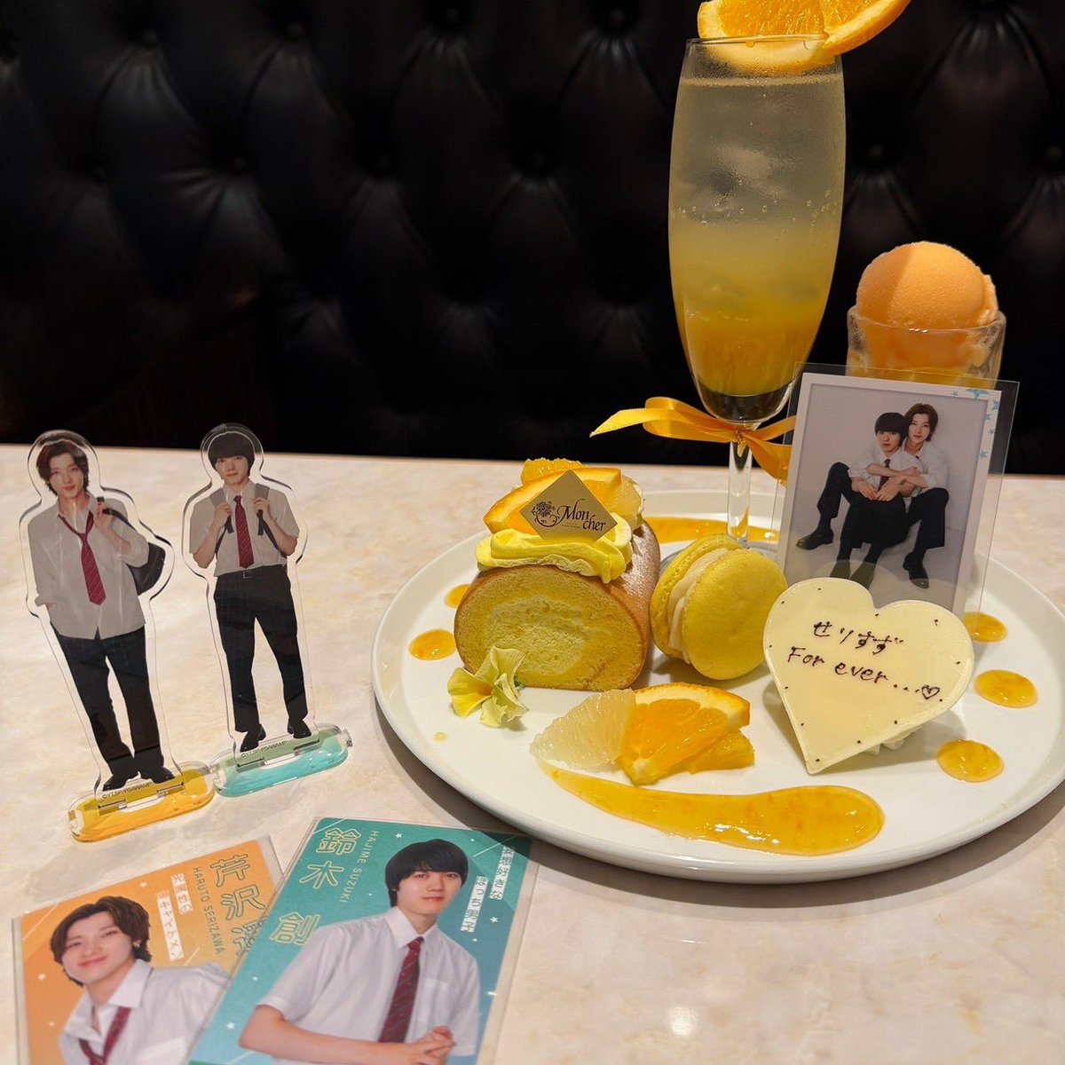 Kojipann's tweet photo. アクスタとカード使いたくて
お友達と行ってきた〜₍₍(  ´ ᵕ `  *)⁾⁾🫶
#陽キャ集団 https://t.co/Q8ggInyfm3