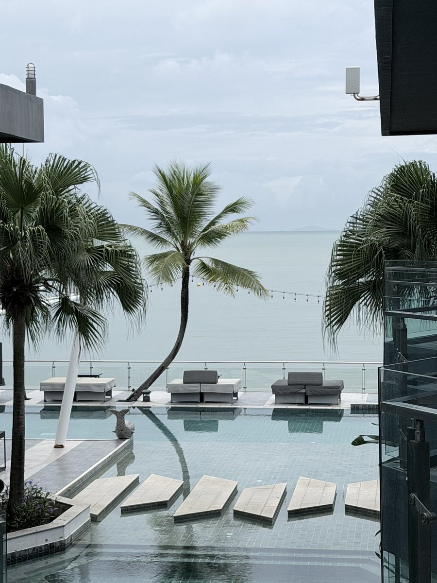 venezaa's tweet photo. Good morning ทะเลภูเก็ต https://t.co/HeEogaHHmK