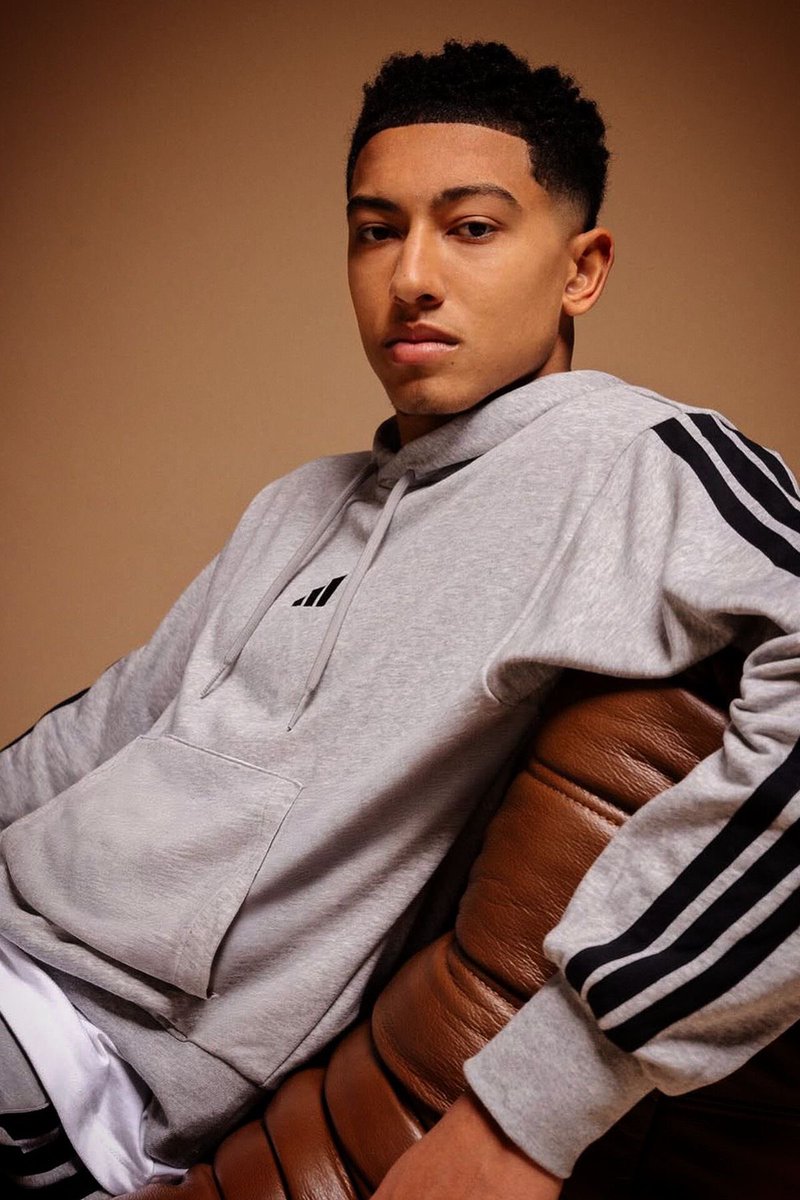 Judelemon22's tweet photo. Te entiendo Alex syntek, yo tmb amo los cute british boy 🥰

#Judebellingham #bellingham https://t.co/b5EwpKpX5g