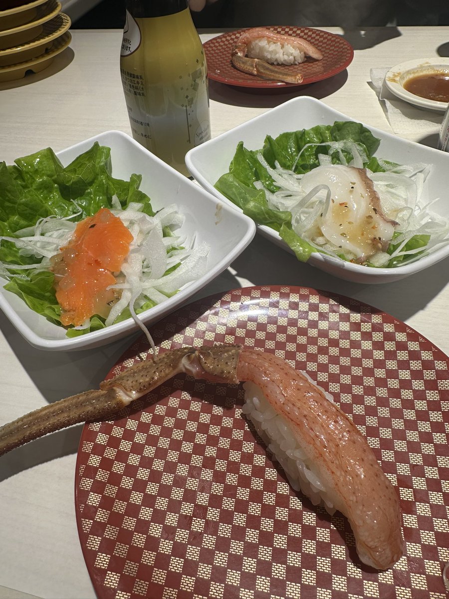 GiGandam's tweet photo. この間、家族に回らん寿司奢ったった、かにバチくそ美味かった https://t.co/9VfKmOEKol