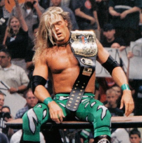 WrestlePurists's tweet photo. Adam Copeland’s gear is a nod his attire from the Triangle Ladder Match at WrestleMania 2000

#AEWAllOut https://t.co/ZNb7Y40pRy
