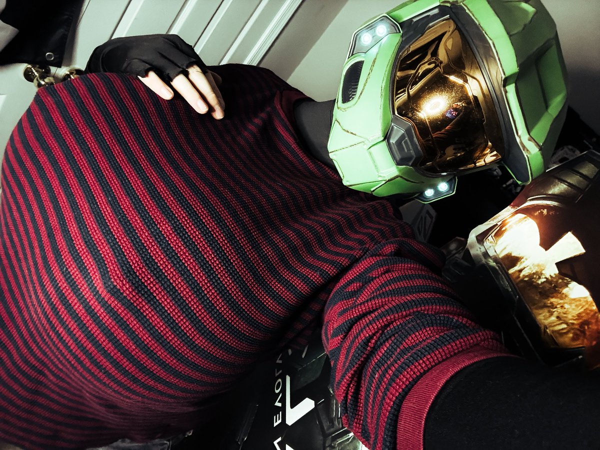 biggirlwisp's tweet photo. Been in a halo mode for a good week now 
Also I got the master chief cardboard cutout from Spencer’s last month
#breastinflation #inflationfetish #inflation https://t.co/xre7a0aD2o