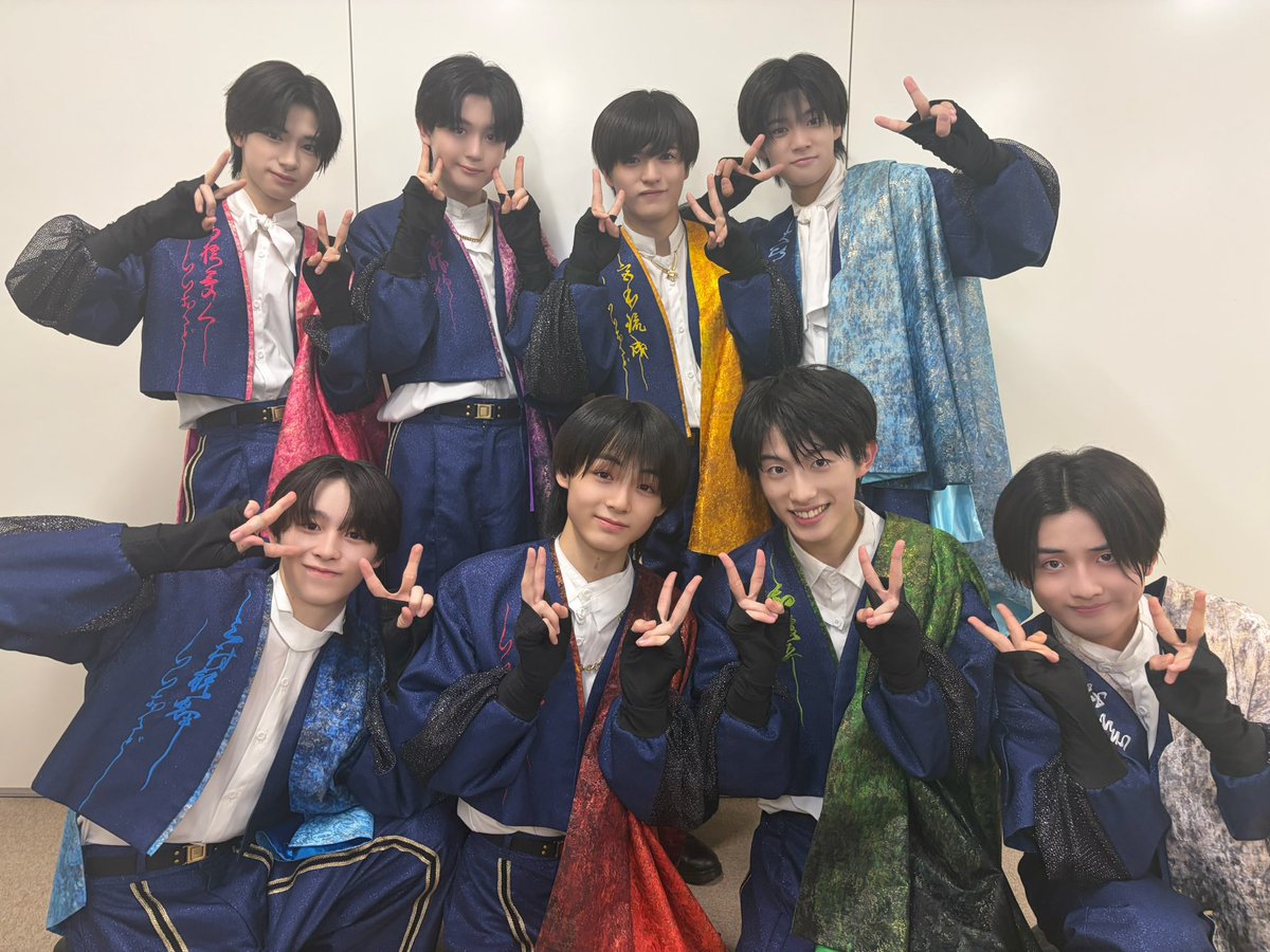 iiondo_official's tweet photo. /／
🔸本日開催🔸
iiONDO 1st シングル『はつ恋ONDO』発売記念
リリースイベント＠なんばOCAT
\＼

リリースイベント当日！
2回目の大阪🐙！お近くの方はぜひお越しください！

📣📣📣
本日の撮影はオーバーチュアが流れ始めてから可能となっております📸
スマホをご準備の上、音楽が流れ始めるまでお待ちください！

🗓️9月27日(日) 15:00〜 ミニライブ
📍【大阪】OCAT B1F ポンテ広場 [屋外]

🔗https://t.co/Kf5fzVEJ6s

#iiONDO
#はつ恋ONDOの秋が来た
#EBiDAN