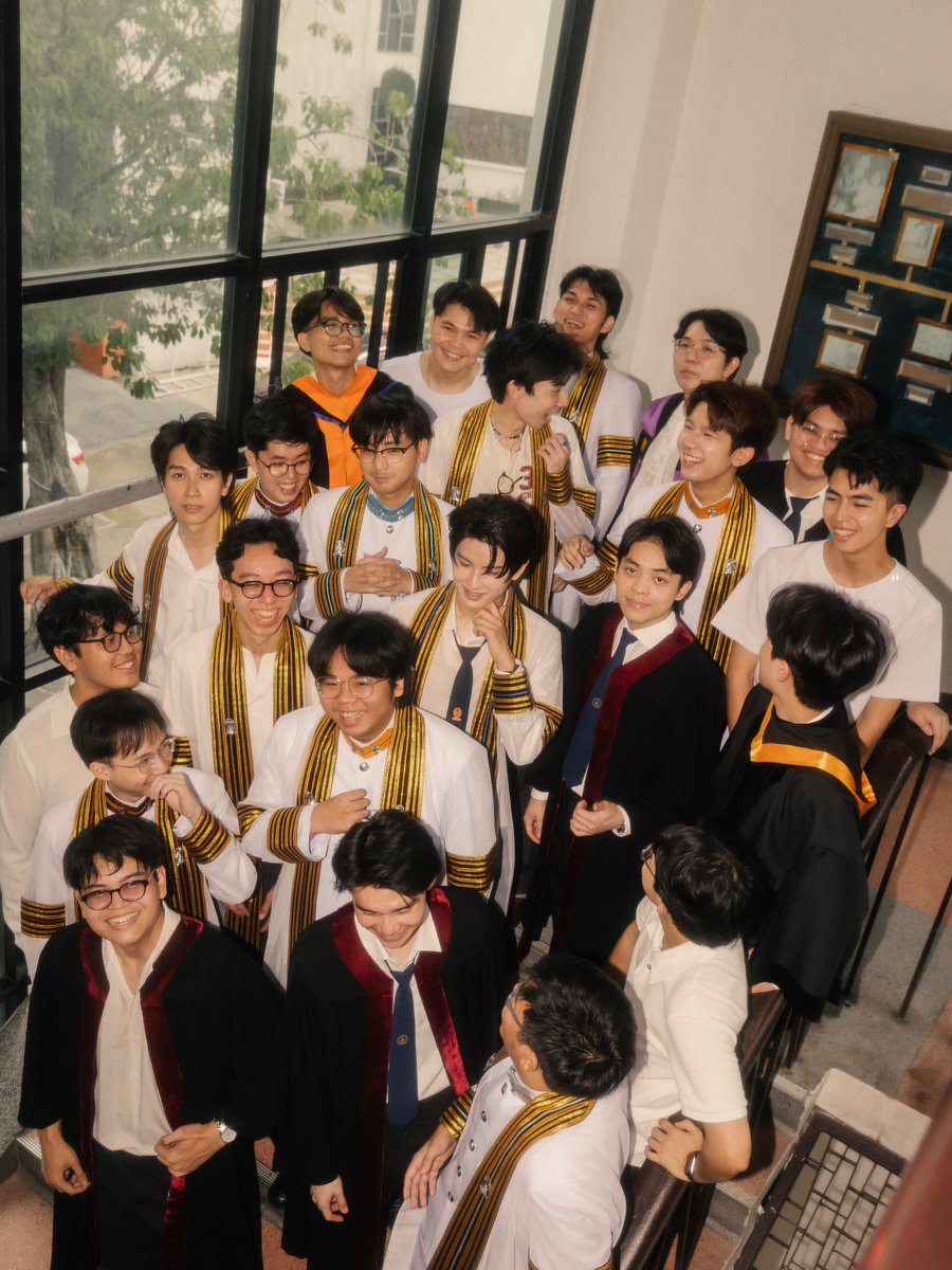 sawii__'s tweet photo. ขุนพลกับเพื่อนสก. ภาพมู้ดดีมาก https://t.co/DxCzjCGAFi