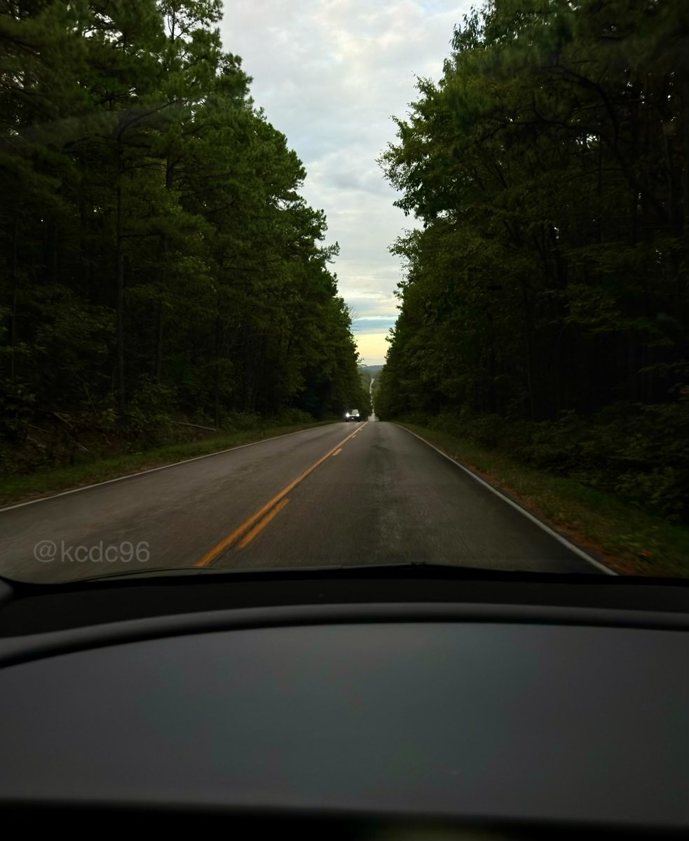 KCDC96's tweet photo. #Depth ~ Share your photo that shows depth or perspective https://t.co/N2TYQuiAAw