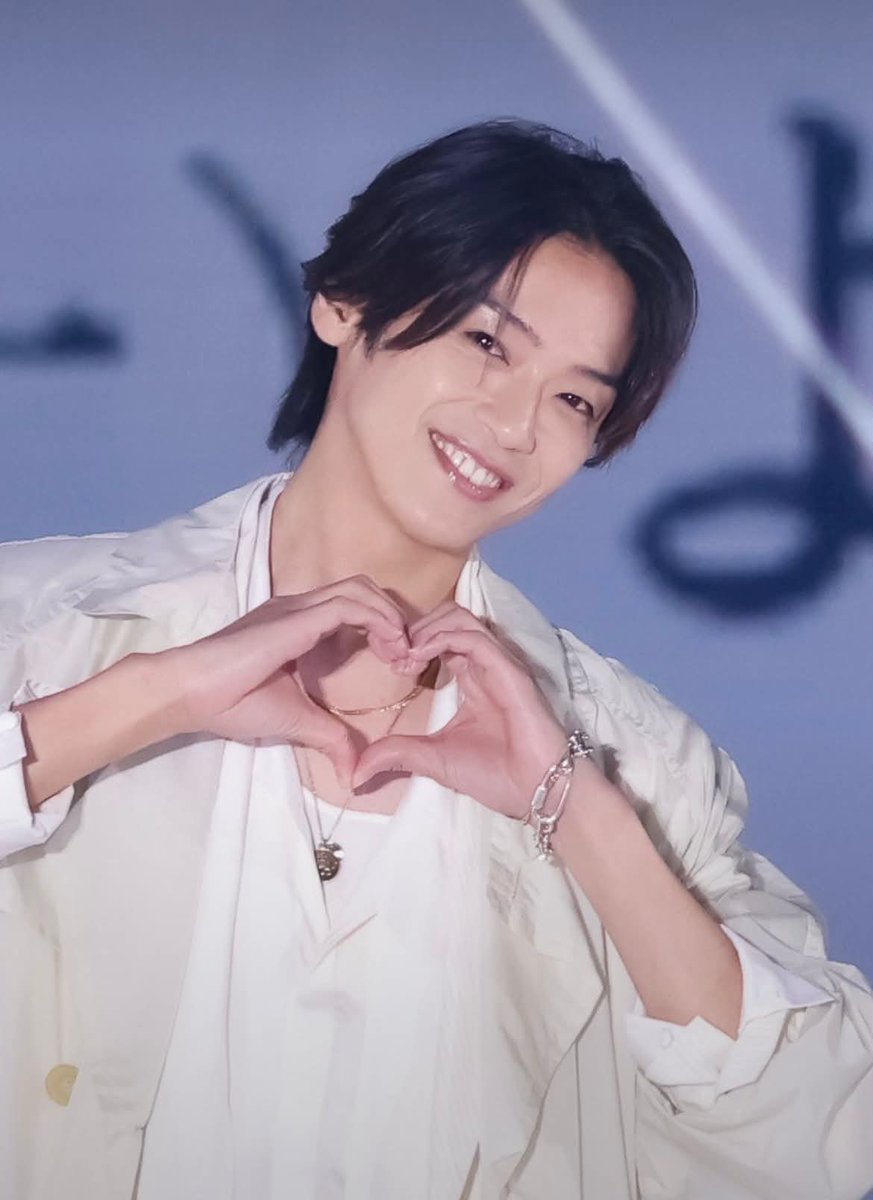 loop_clips's tweet photo. 髙木雄也、急にどうした！？

今までわざと垢抜けないようにしてたのかってくらい、
最近めちゃくちゃカッコいい。 https://t.co/4y5mpyM1Xo