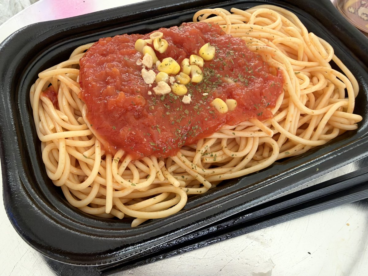 ADHDKingKing's tweet photo. ガーリックトマトパスタも食う
過食が止まらない https://t.co/XDWuJ0dreL
