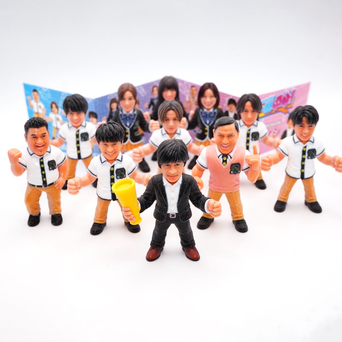dadesign1979's tweet photo. 日本テレビ「スクール革命！」若林さん卒業SPにて、出演者11名のオリジナル「ミンケシ」を制作させていただきました！その大切な回の“ご褒美アイテム”としてミンケシを選んでいただき、本当に光栄です！

#スクール革命 #若林正恭 #ミンケシ https://t.co/qhA4ysext5