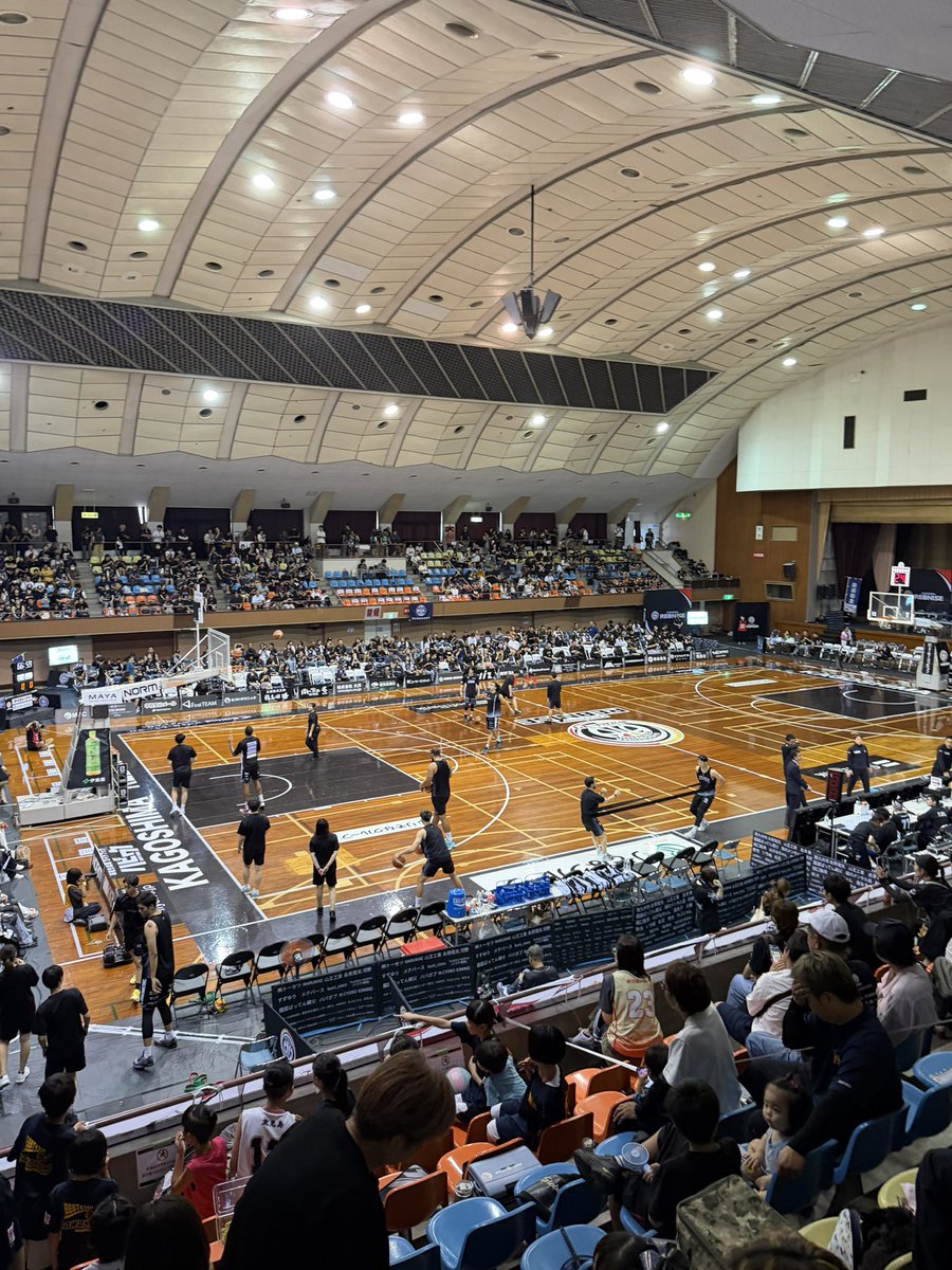 Hidemi_62's tweet photo. レブナイズ
来たぞ
県体育館
あ、コルセット巻いてます
ボランティアの皆さん
ありがとうございます
#鹿児島レブナイズ https://t.co/KeiweOnMff