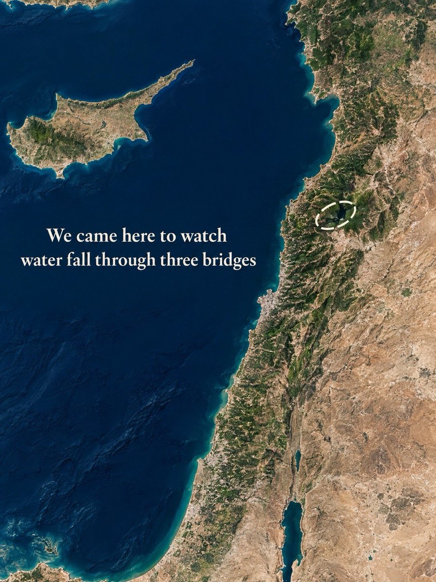 NatureStuns_'s tweet photo. One earth two different landscape https://t.co/mAiJDKsiKE