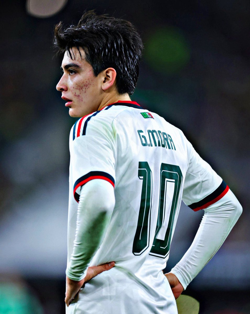 AllFutbolMX's tweet photo. 🚨🤯 GILBERTO MORA VS. COLOMBIA: 

- 1 GOAL 
- PLAYER OF THE MATCH
- YOUNGEST EVER TO SCORE FOR MEXICO

The 17-year-old wonderkid made HISTORY. https://t.co/SYlle4xsDD