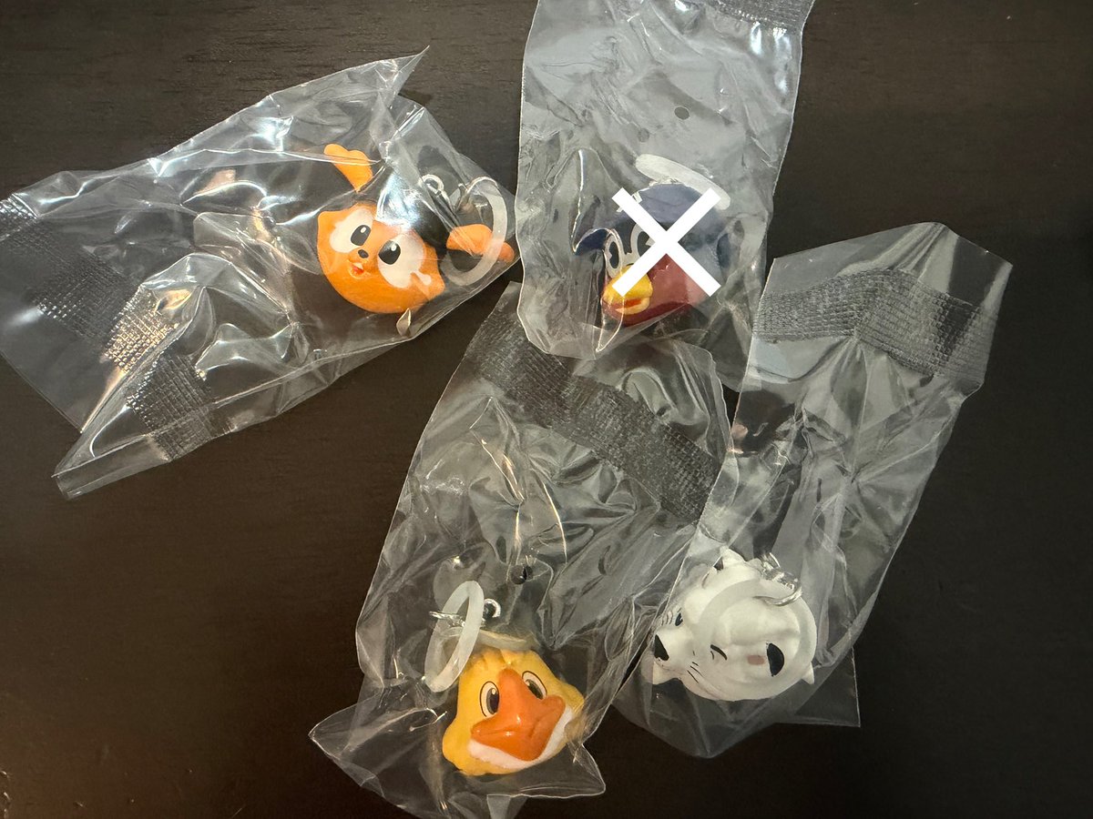 dw_wagyu's tweet photo. プロ野球マスコットめじるしアクセサリー交換

【譲】ジャビット ハリーホーク レオ

【求】ドアラ
ジャビット以外買取◯

名古屋市内または郵送での交換を希望しています。ご返事にお時間をいただくことがあります。 https://t.co/lSVtDBkprK