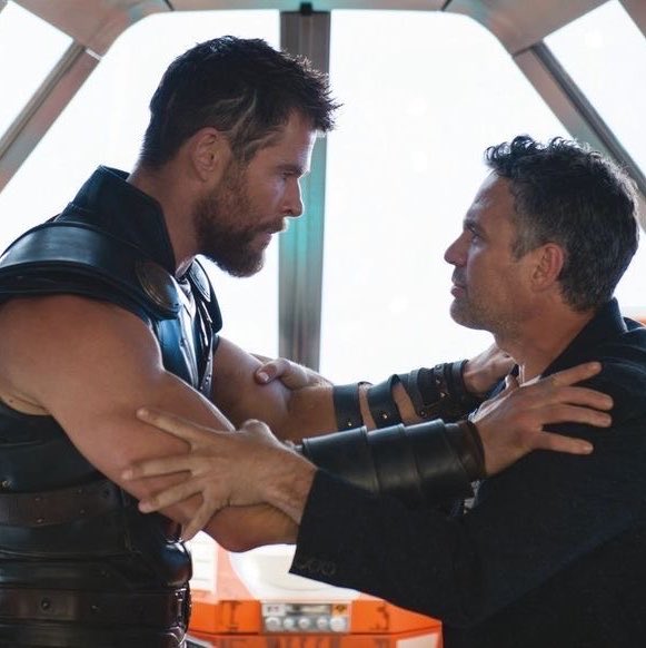 beastlxrdd's tweet photo. if bruce ends up losing thor after losing both tony and nat, you’ll never hear from me again… https://t.co/HwM6Aw2q1p