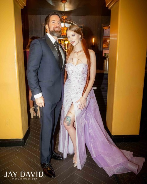 ErinEverheart's tweet photo. Pics from Queer Prom 💜✨️ https://t.co/4RnUBmnTgH