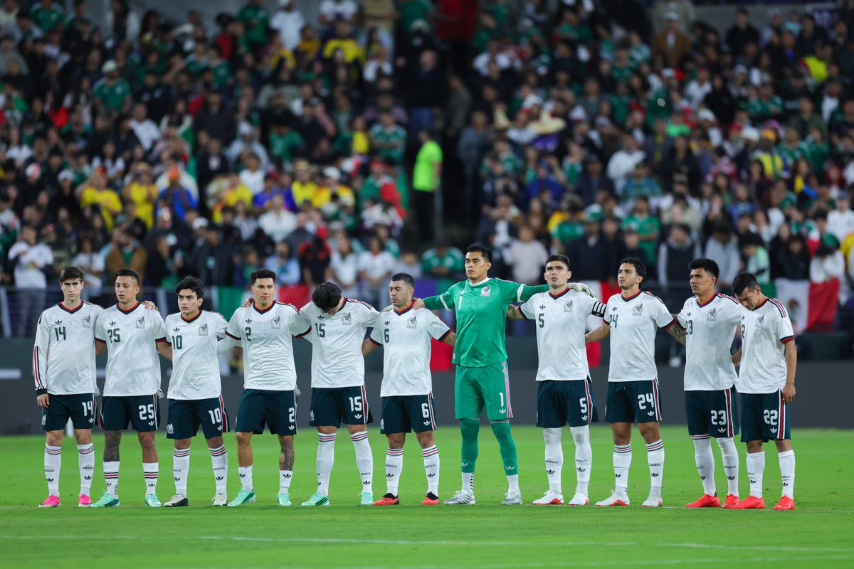 miseleccionmx's tweet photo. ¡Incondicionales, es momento de elegir! ⭐

Nuestra Selección dejó todo en la cancha ante Colombia. 🇲🇽🔥

🗳️ Ahora, ustedes tienen la palabra: ¿quién fue el #JugadorDelPartido?

❤️ ¡Vota por tu favorito! 👉 https://t.co/ICxDXjobM2 https://t.co/9FLrLYC44X