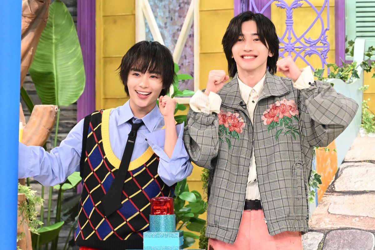 TVGweb's tweet photo. 「線を引くだけクイズ！センビキ」
10/7放送✏️

なにわ男子・大西流星＆道枝駿佑、
福士蒼汰、ふるっぱー・真中まならが
”線”を引いて正解を目指す❗️

大西＆道枝は驚きのひらめき続出
福士は放送禁止ギリギリ迷回答で赤面💦

https://t.co/pCvJcZgSbm

#センビキ https://t.co/LjJQWO3Vr3