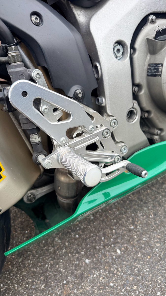 zusasa5151's tweet photo. CBR600RR 06（pc37）
希少なmovistarです
少し傷はありますが綺麗な方だと
思います
大切に保管しておりました

走行距離73300km

レオビンチスリップオンマフラー
モリワキバックステップ
ETC付いてます

50万で考えてます

ご興味ある方、DMください

写真追加します https://t.co/U60eOzvmYF