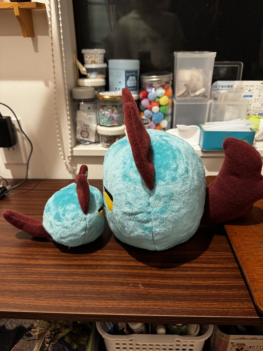 finalfantasyma2's tweet photo. He big and chonky!!!! (Got a request for a pillow sized Wolfie Blobbu so I tested the pattern by blowing it up 140% 😂) the small 10cm one is in my shop but if you want a 25cm melon sized one I can do that too. 🫡 

#BringValkoBack #WeLoveValko #LoveAndDeepspace https://t.co/dj91YPtJsp