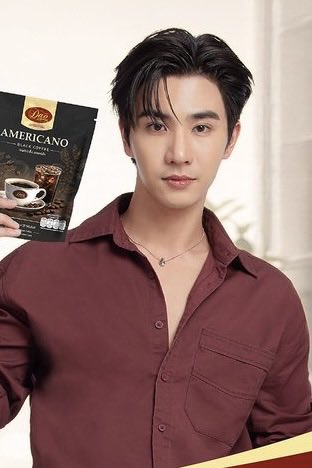 ifeelsoperthta's tweet photo. คุนเพิ้ดกับพี่ดาว ฮีหล่อทุกแอคเลยอะ หล่อธุรกิจ หล่ออสังหา หล่อเล่นหุ้น หล่อขายที่ดิน หล่อประชุม หล่อประธาน หล่อรวย หล่อฟุ่มเฟือย โคตรหน้าตาคนมีเงิน เบ้าหน้าหรูหรามาก y y https://t.co/BMsaNQhubS