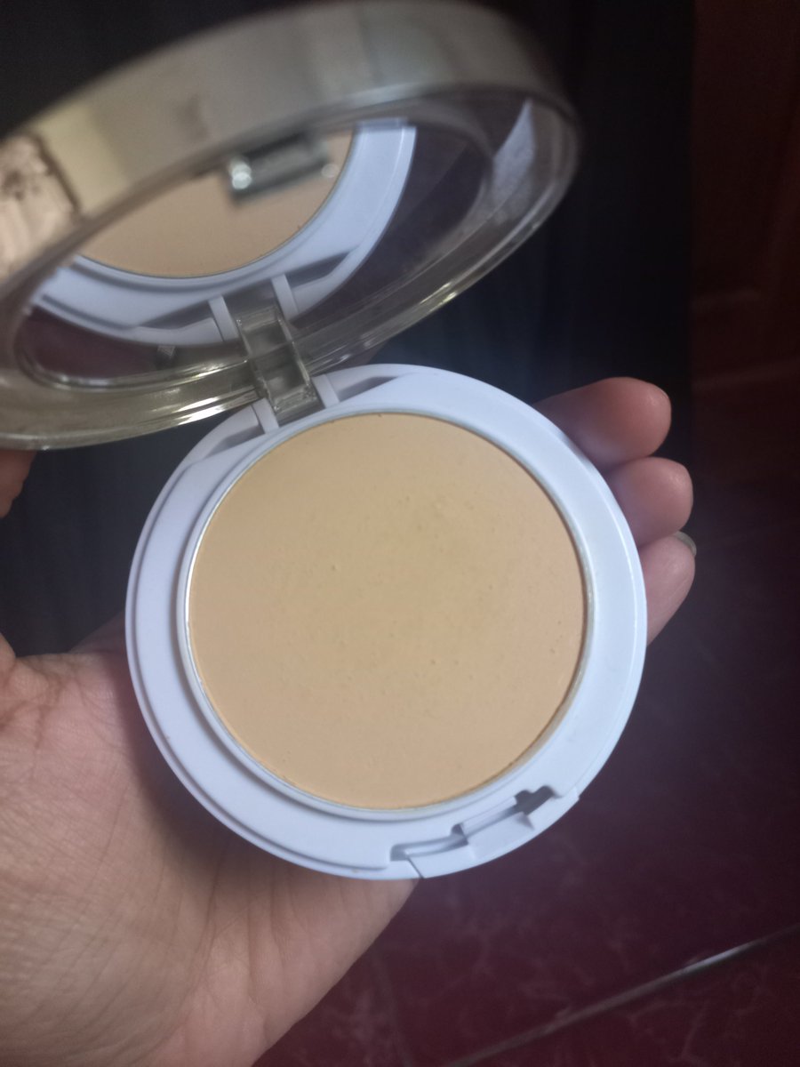 cuminnt's tweet photo. [wts]
– Kemeja &amp; rok plisket preloved
– Powder foundation azzura

📌 Jogja
💸 incl all
👇 details https://t.co/ClvUEMtxYA