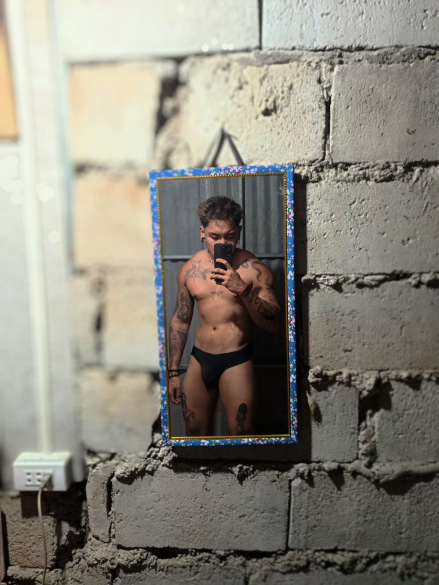 LordJan_05's tweet photo. Horny 💦 https://t.co/YD1HqXciWI