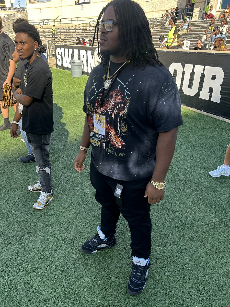 TrevorBaskinFB's tweet photo. Had a great day at the Alabama state university!!!
@BamaPrepsFB 
@coach_gresham 
@BamaStateFB 
@CoachDWilson77 
@CoachLAoneal12 
@Coach__JWill https://t.co/Y4pc1mibv4