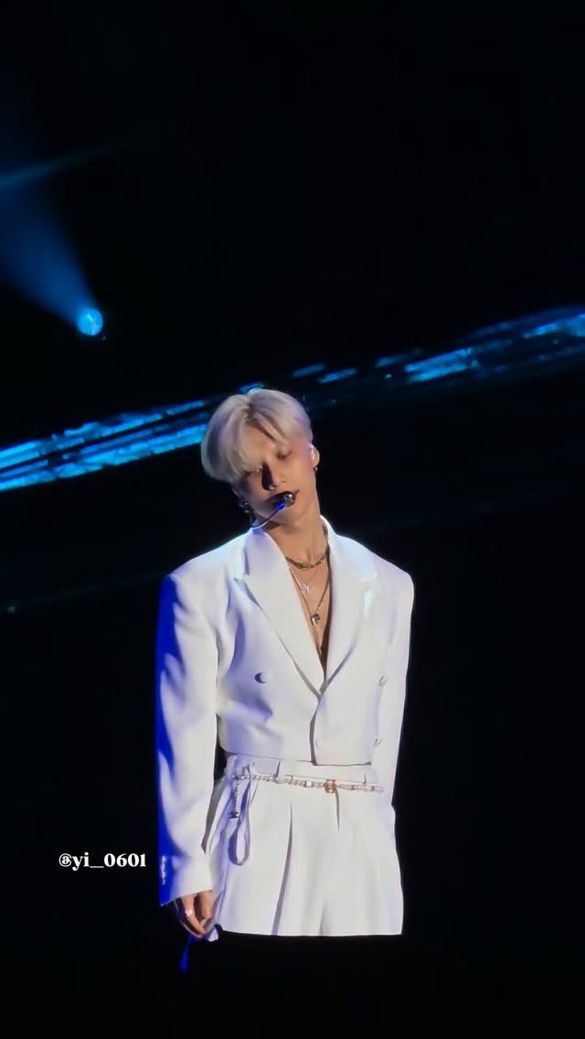 xoniniox_0718's tweet photo. 20260927 yi__0601  INS (1)

竟然聽到新歌了！！好愛這舞步🤤
(還來不及用增距鏡Q)

🔗https://t.co/ZrVtTISz0F

#태민 #TAEMIN #テミン #泰民  #float #krazy https://t.co/tYZ7AJtCsw