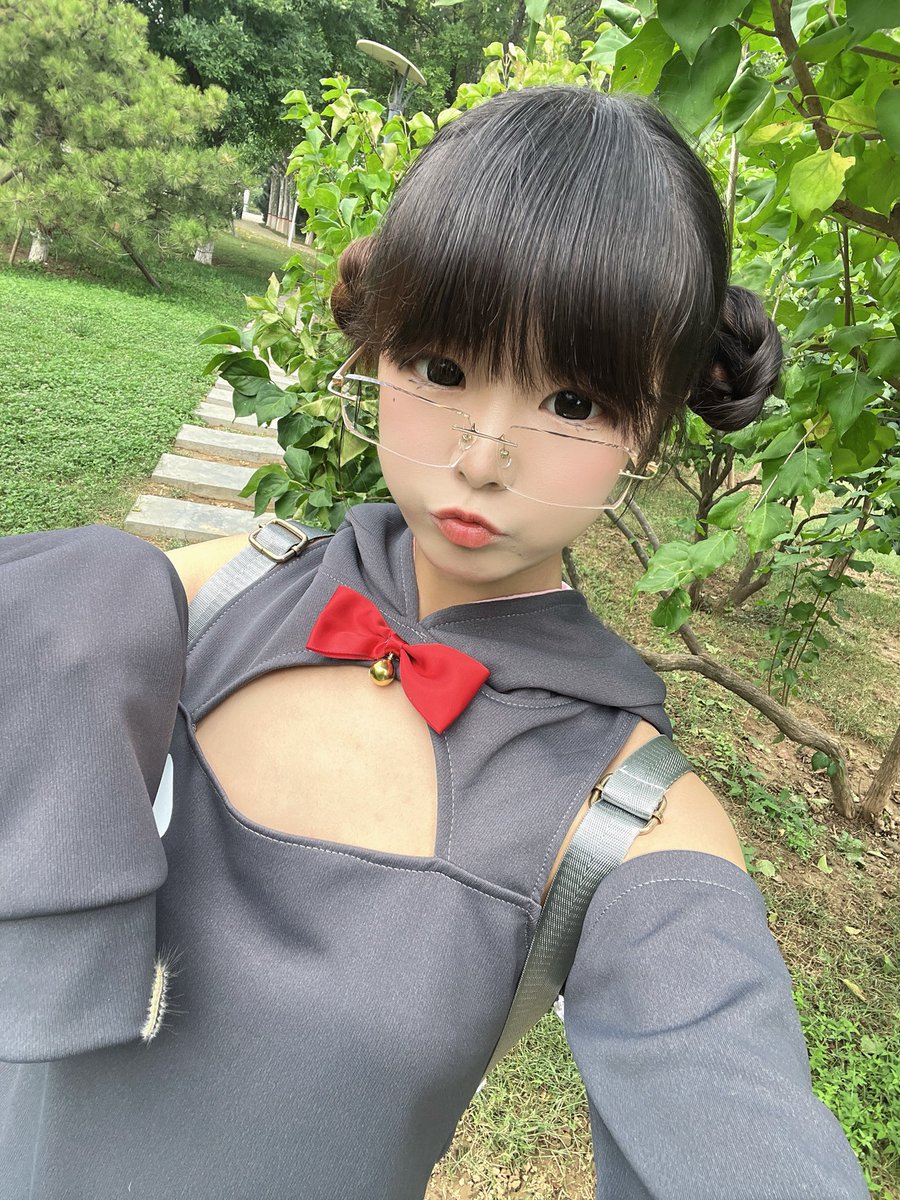 Xiapzqf4's tweet photo. 喵喵喵，户外 https://t.co/hCLqAxIWr8