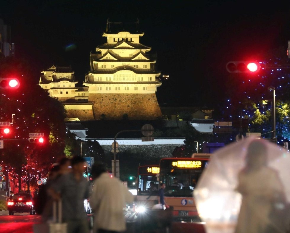 LauraNg5g's tweet photo. The government should support such public welfare lighting initiatives, transforming cultural landmarks into vehicles for social concern and attention. https://t.co/kxtM7US9h3