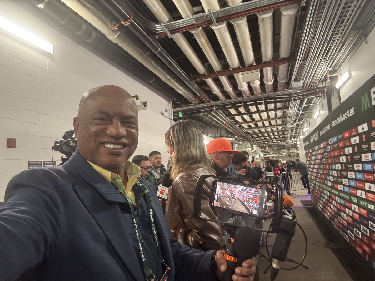 JaimeDinas's tweet photo. Esperando en Mixe Zone entrevista @FCFSeleccionCol tras 1-1 en Baltimore VS @miseleccionmx https://t.co/czENOzJ4sq