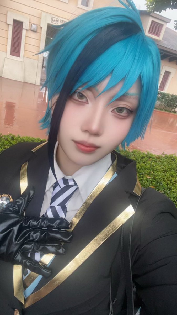 hisui1_1's tweet photo. アウパしてました！
お写真一緒に撮ってくださった方々ありがとうございました❗️
初めてのDハロ参加に加え初だしだったため不安でしたがめちゃくちゃ楽しかったです‼️✨
本当にありがとうございました❗️✨💕
来年もまた行きたい！

#Dハロ2026 
#Dハロ仮装2026 https://t.co/bqyENKJDil