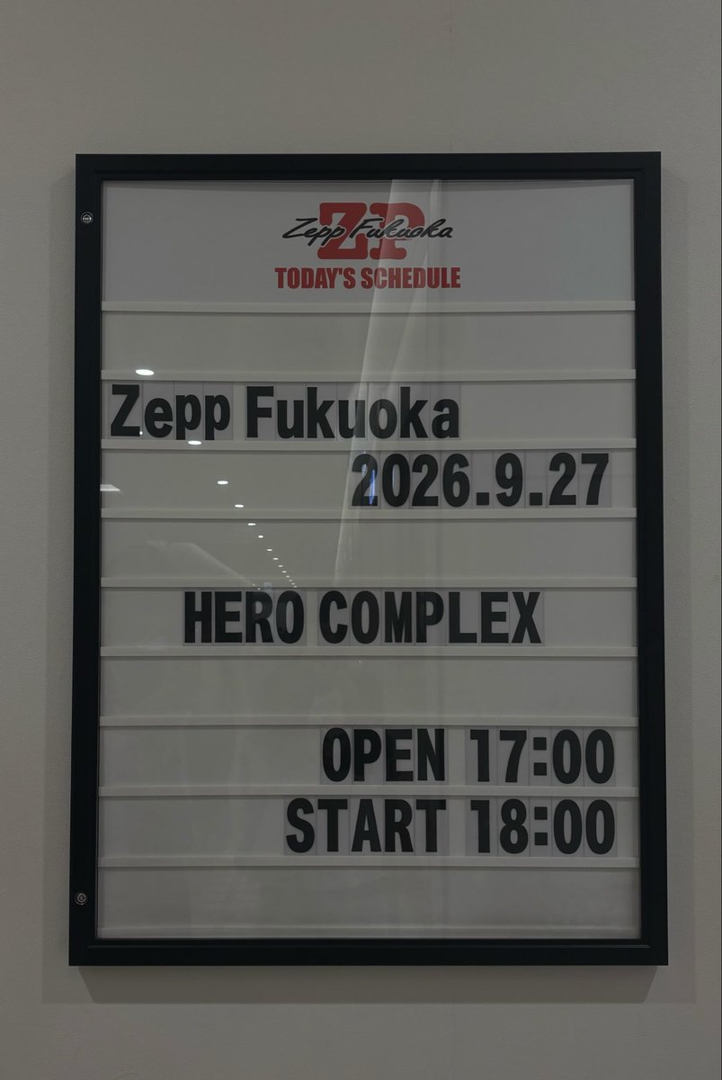 h2nya_'s tweet photo. HERO♪♪初Zepp最前かもでドキドキたのしみт т https://t.co/BG80TKZQPD